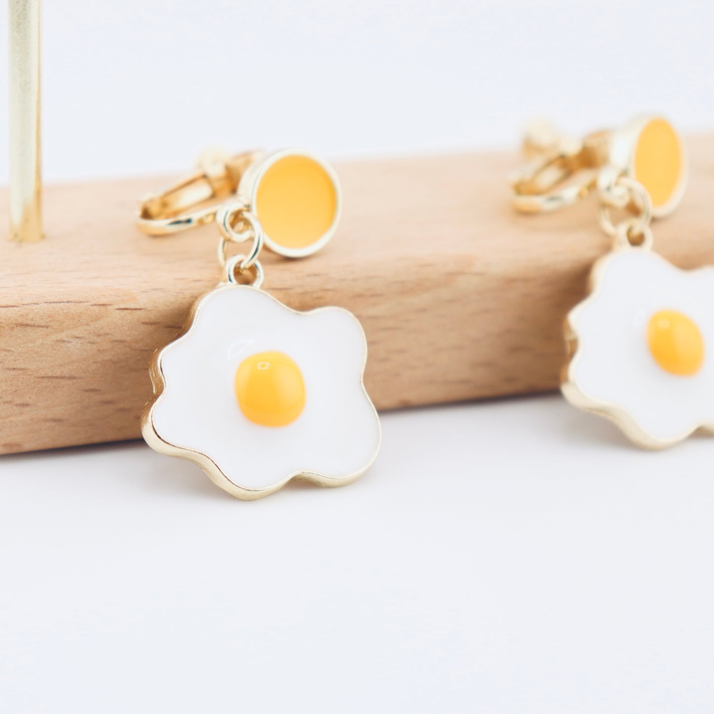 Sunny Side Snaps Clip On Earrings