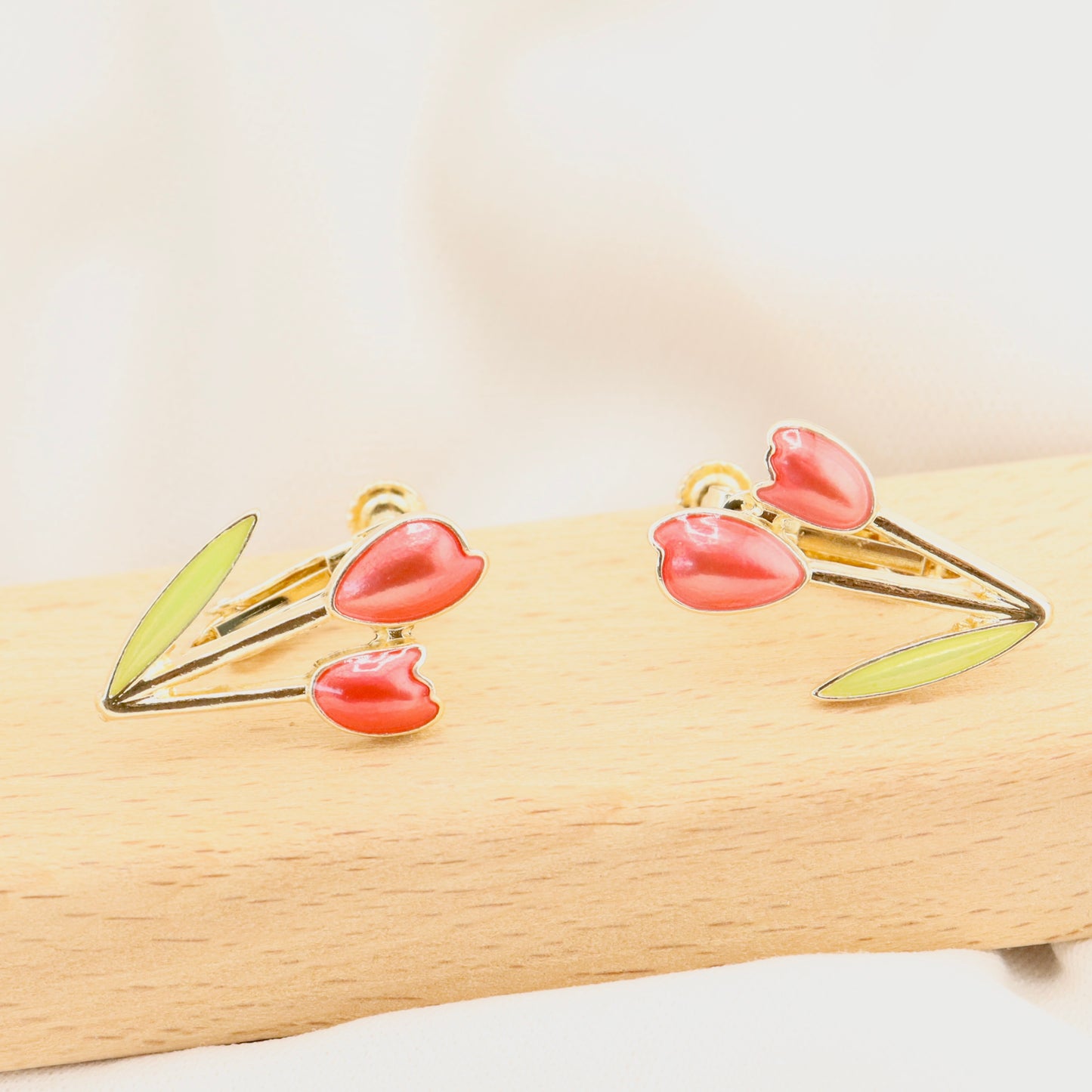 Tulip Treasures Clip On Earrings